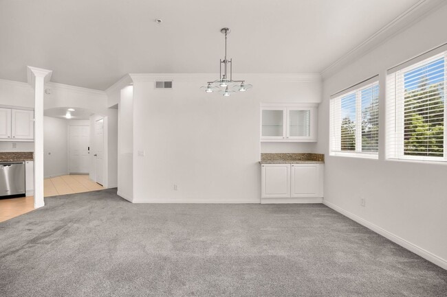 Photo - Gorgeous 3rd Floor Corner Unit in Summit Village Condominiums!