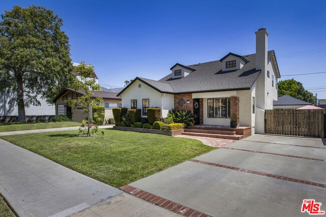 Photo - 1132 N Reese Pl