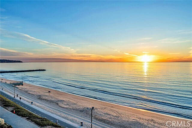 Photo - 531 Esplanade Unit 714