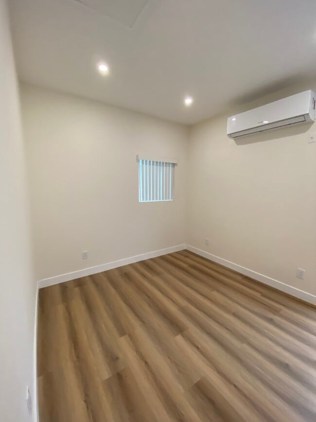 Photo - 1610 N Kingsley Dr