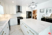 Photo - 1040 N Crescent Heights Blvd