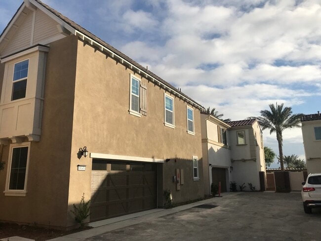 Photo - Luxury home 4Bedroom 3.5Bathroom in Chino