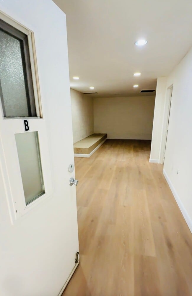 Building Photo - 1823 Armour Ln