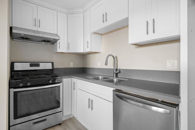 Photo - 11731 Runnymede St Unit 3