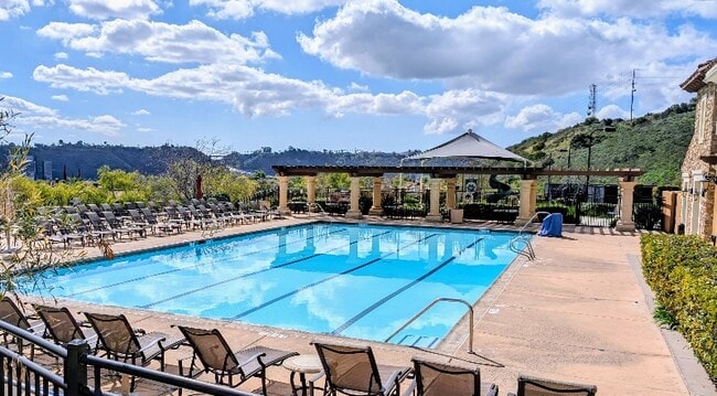 Building Photo - 2702 Escala Cir Rental