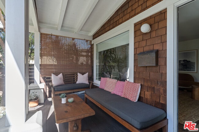 Photo - 1613 Cabrillo Ave