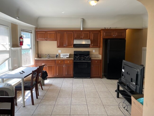 Building Photo - 1238 W 37th Dr Unit main