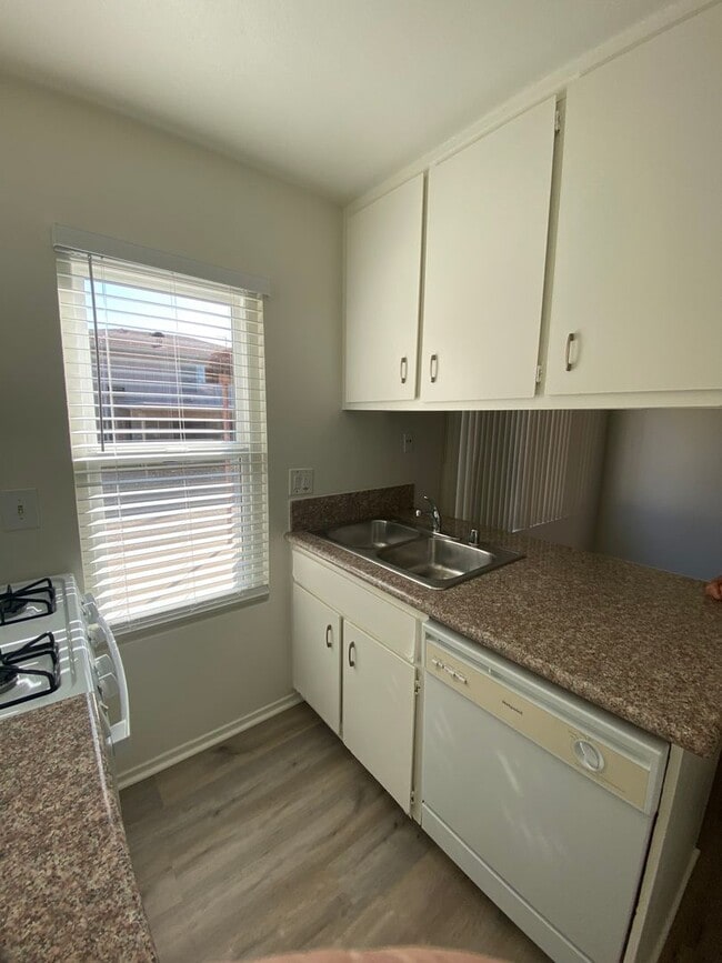 Photo - 2 story 2 bed, 1 1/2 bath Monticello Condo