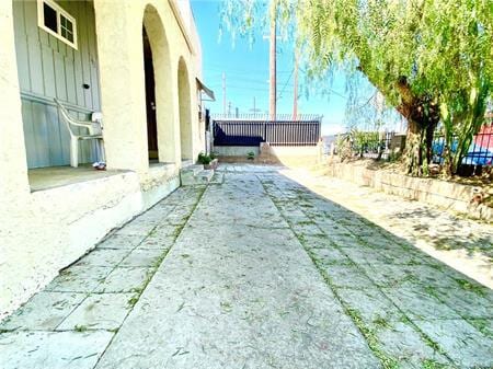 Photo - 6743 Tujunga Ave Unit Front