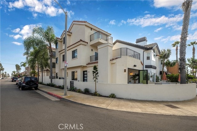 Building Photo - 122 21st St