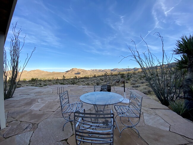 Large patio with HOT TUB & 360 view - 8080 Sunset Rd