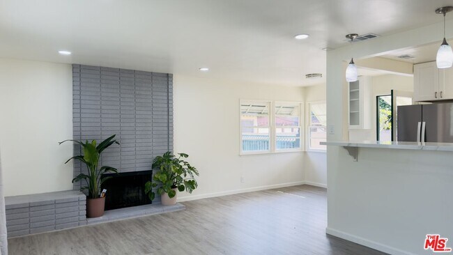Photo - 6403 Barela Ave