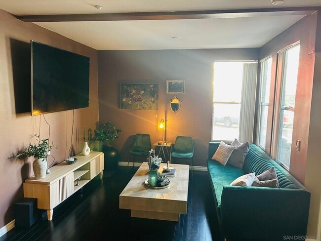 Photo - 101 Market St Townhome