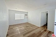 Photo - 877 W Wilson St