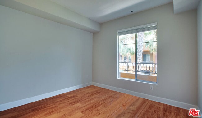 Photo - 348 Hauser Blvd Unit 4-311