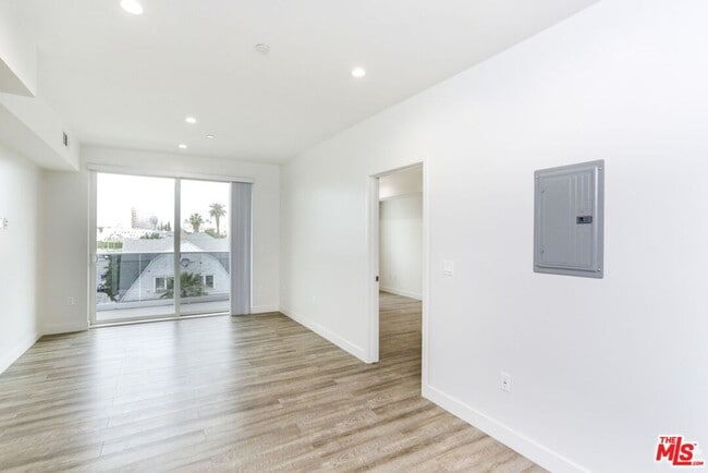 Photo - 744 Hartford Ave Unit 301