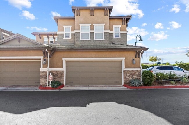 Building Photo - 16485 Nicklaus Dr