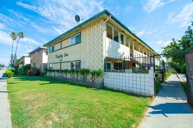 Photo - 1652 E Kingsley Ave