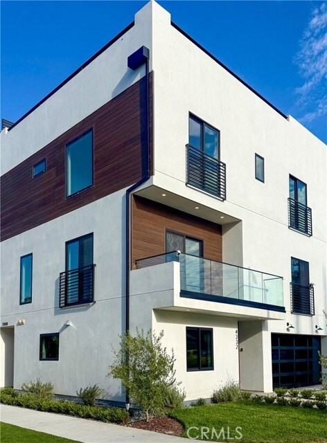 Building Photo - 4332 Alcove Ave