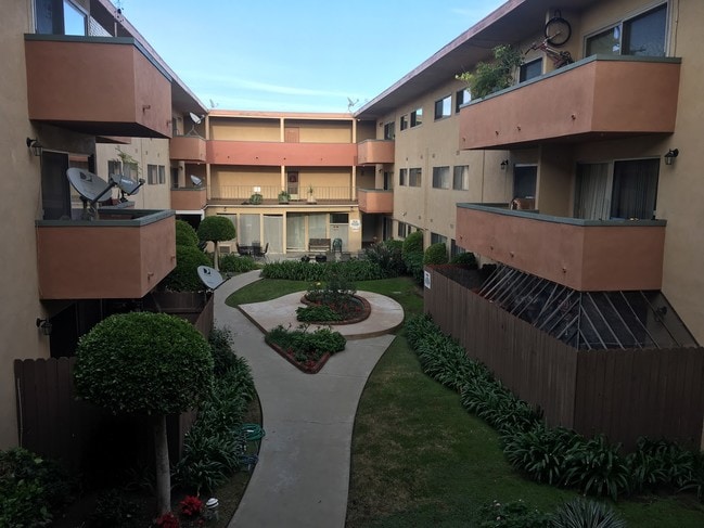 Photo - 805 Glenway Dr Unit 217