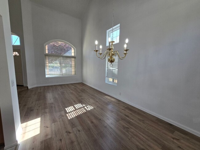 Photo - 2602 Overland Ave