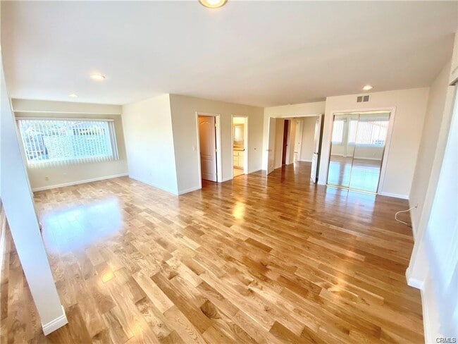 Building Photo - 3860 W 234th St