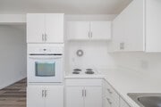 2BR, 1BA - 790SF - Kitchen - Vistan Apartments