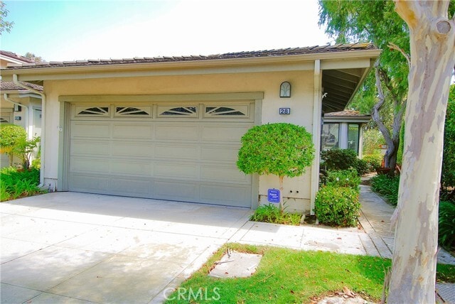 Building Photo - 28 Fairway Dr Rental