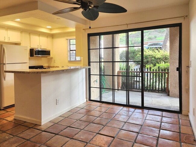 Photo - 1046 Calle Del Cerro