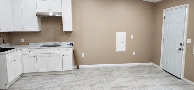 Photo - 1087 Monserate Ave