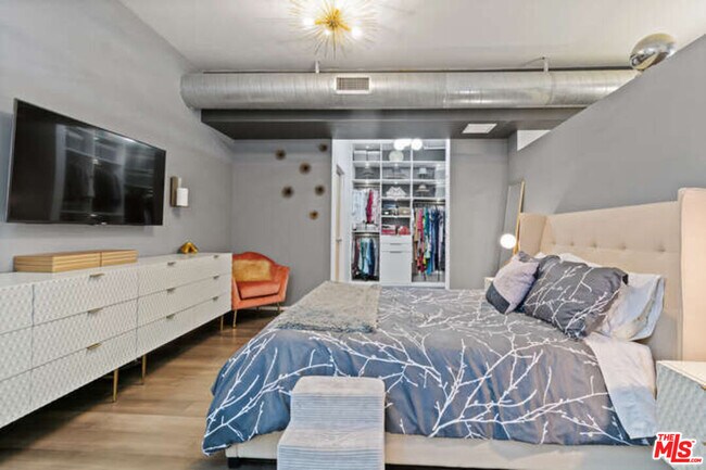 Photo - 1111 S Grand Ave Unit 716