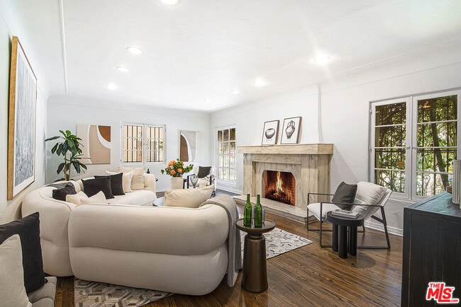 Photo - 108 S Detroit St