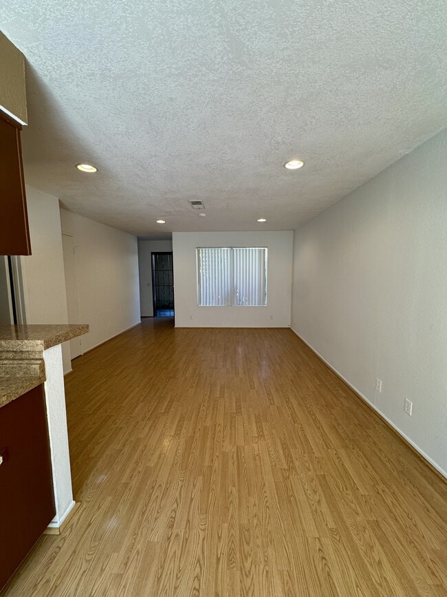 Photo - 1231 W Hillandale Ave