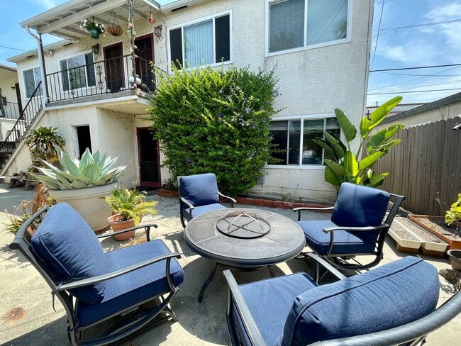 Quaint Downstairs 1 Bedroom in GATED COMMU... - Quaint Downstairs 1 Bedroom in GATED COMMU... Apartment Unit 3749 Herman Ave