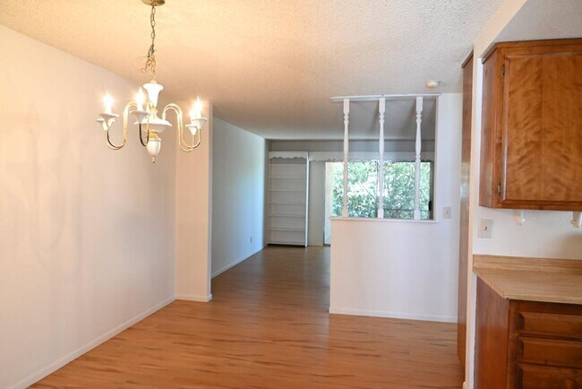 Photo - 17330 Curtis Ave