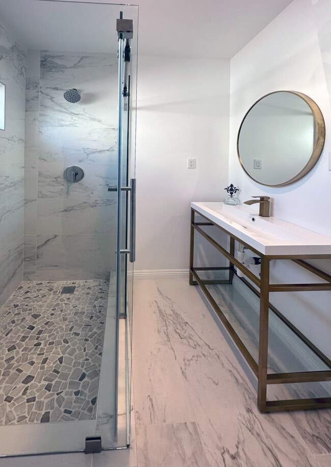 Bathroom - 513 Archwood Pl Unit 1