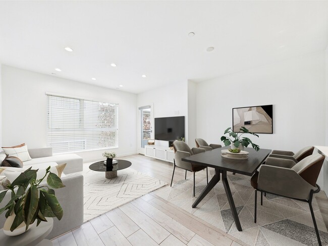 Photo - The Carlton At Hollywood