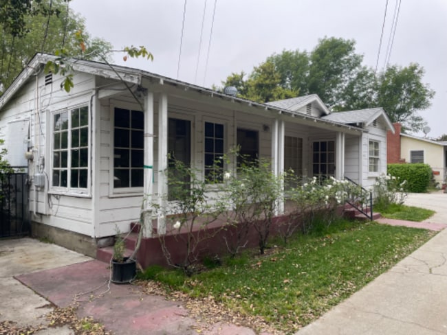 Building Photo - 719 W Longden Ave Rental