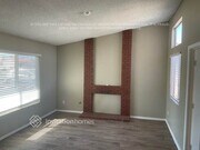 Photo - 8765 Grace St