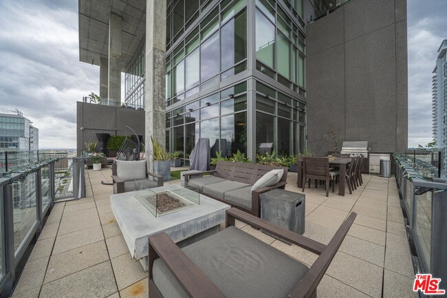 Photo - 1100 S Hope St Unit 1714