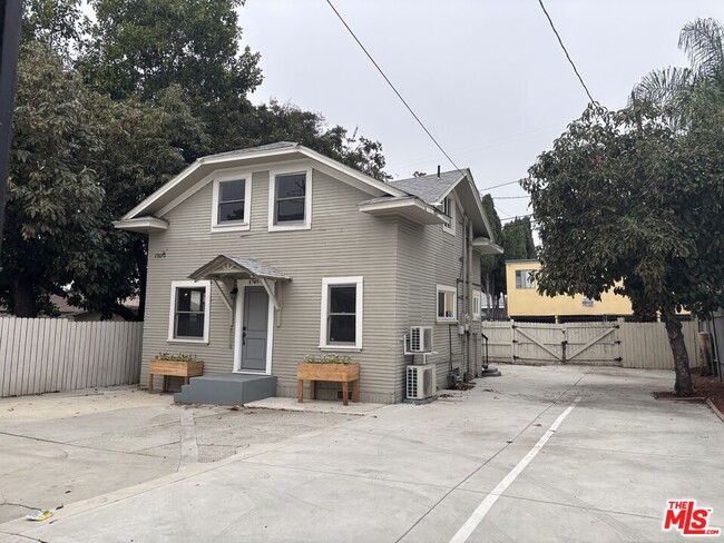 Photo - 1705 S Burlington Ave