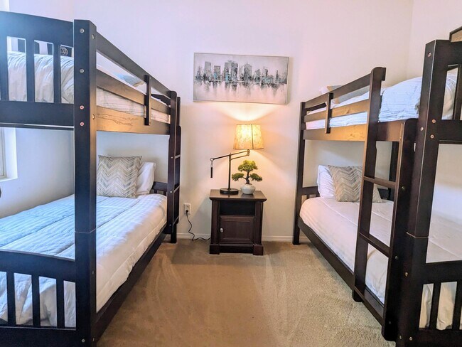 Photo - 2222 Capistrano Way