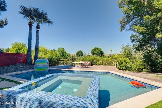 Photo - 4833 Dunman Ave