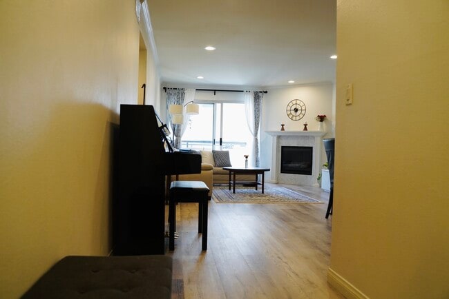 Photo - 21500 Burbank Blvd Unit 113