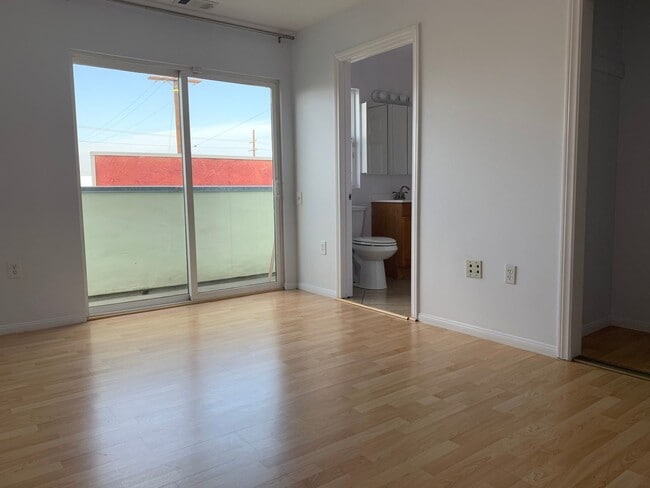 Photo - York Apartments Unit 5924