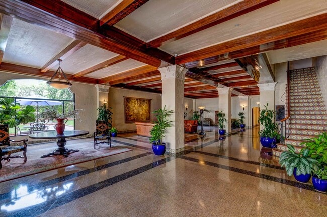 The Hermoyne - The Hermoyne Apartments