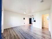 Photo - 5525 Harold Way