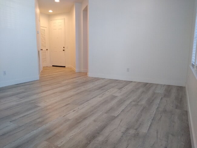 Photo - ENJOY RESORT-STYLE LIVING IN THE HEART OF VALENCIA Unit 103