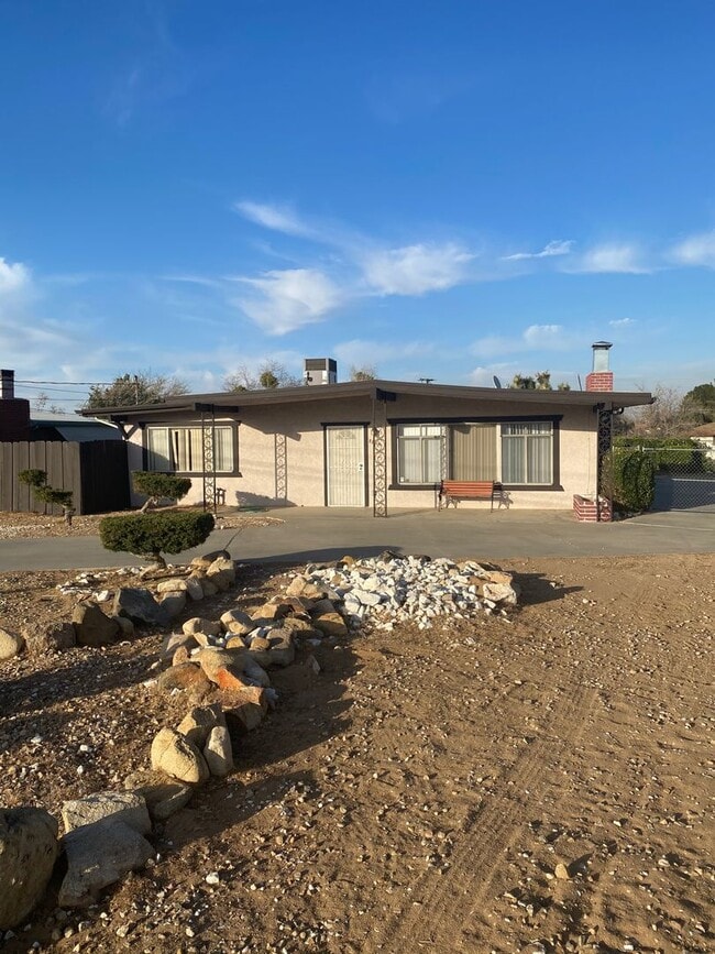 ADORABLE 1 BEDROOM 1 BATH IN HESPERIA - ADORABLE 1 BEDROOM 1 BATH IN HESPERIA House