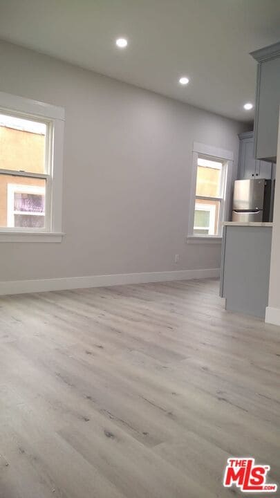 Photo - 5347 Monroe St